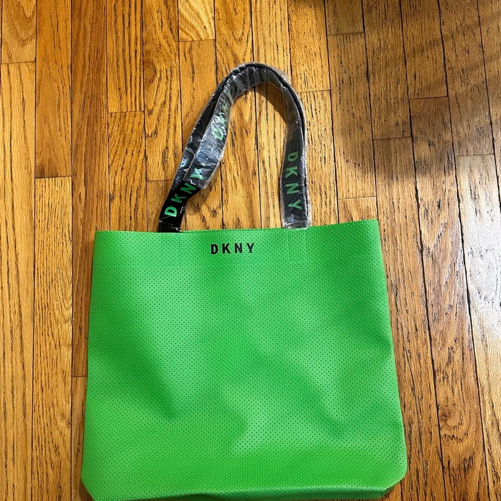 DKNY Green Tote Bag - Picture 2 of 7